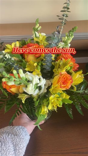 #florist #flowershop #freshflowers #flowerarrangements #floralbouquet