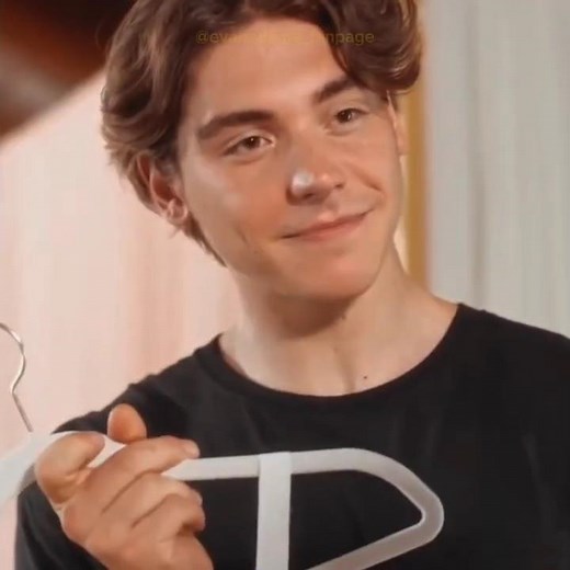 I was busy thinkin' 'bout ✨𝙀𝙫𝙖𝙣 𝘼𝙙𝙖𝙢𝙨✨ #EvanAdams #verticalactor #evanadamsseries