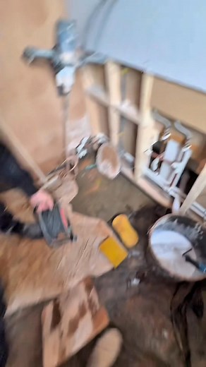 Being self-employed means you are only paid for the work you are able to carry out. If you don’t work, you don’t get paid. If I arrive on site and, for reasons outside my control such as a flood, unexpected damage, or any situation that prevents me from being able to start the job I have no choice but to leave, that day is still unpaid. The same applies to any labourer working with me. Payment is based solely on work completed, not time spent attending a site where work cannot be carried out! #p