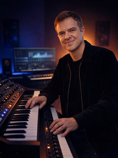 Heute um 19 Uhr 🔥 Mein erster kostenfreier Live-Call in meiner neuen Community Synthesizer endlich wirklich verstehen – damit du dich sofort in Serum, Vital, Omnisphere & Co. zurechtfindest. Grundlagen, Aha-Momente und Praxis – live und gratis. Jetzt anmelden und heute Abend dabei sein. Wir sehen uns auf Skool. Cheers. #synthesizer #musikproduktion #musicproduction #serum #vital #omnisphere #sounddesign #producerlife #homestudio #musikmachen #liveworkshop #kostenlos #skoolcommunity #omnisphere3