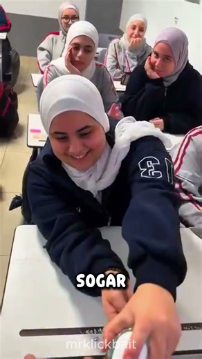 Mädchenklasse vs. Jungenklasse 😬