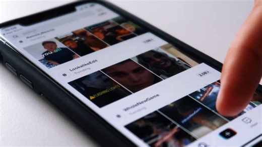 Madeline Carter on Instagram: "Washington lawmakers are taking aim at major social media platforms like TikTok, Instagram, and Snapchat, accusing them of pushing addictive — and potentially harmful — algorithms to kids. Two bills introduced this legislative session are designed to strengthen protections for children online and hold tech companies accountable. I’m digging deeper into what these proposals would do, and what it could mean for your kids. Read more on king5.com."