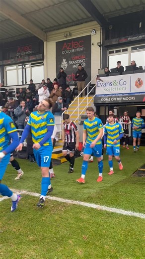 🔊 Let’s hear you in full voice this afternoon, Boro fans! #WeAreRadcliffe #UTB | Radcliffe Football Club