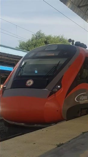 VB சென்னை எழும்பூர் நாகர்கோவில் MS_NCJ skips ஸ்ரீரங்கம் SRGM RS @8.37am 26.9.25 #train #trains