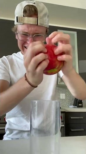 Make Apple Juice From Frozen Apple!? 🍎