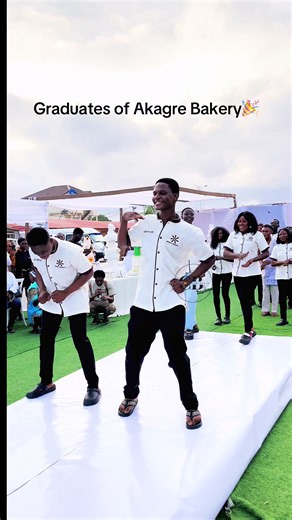 Congratulations to the new bakers in town🎉🎉@AkagreMadeIt🥰 #ghanacakebusinessaward25 #creatorsearchinsights #ghbakers #ghanaiancakeblogger #ghanatiktok🇬🇭