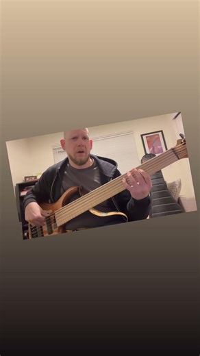 Grooving on 6 String Bass - MTD Kingston Z6 #bass #basssolo #producer