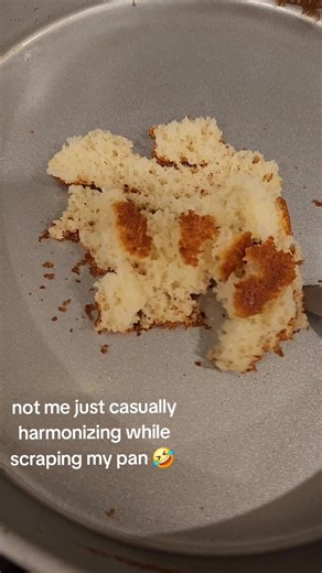 harmonizing without even realizing! #harmony #baking #solo #singing #harmonizing