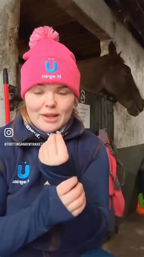 🌟Bluegrass Turmash: The Ultimate Conditioning Feed for Your Horse!🌟 Packed with high-quality fibre, low starch, and the power of turmeric for its anti-inflammatory benefits, Turmash is the feed room essential this winter. ✨ Benefits include: ✅ Supports joint health ✅ Enhances coat shine ✅ Aids weight gain and hydration ✅ Quick to soak, easy to feed Perfect for all horses, from seniors to those in light or heavy work. Give your horse the nutrition they deserve! 🐴💛 | Bluegrass Horse Feeds