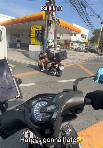 Honda Beat vs. Burgman: Which Scooter Reigns Supreme?