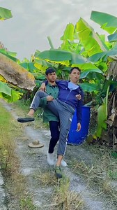 catching thief in banana farm | Two Chinese Brothers.