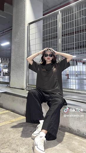 📸 Tham khảo những cách pose dáng khi chụp ảnh của mình nhé #warrants #pose #chupanhcoolngau #outfit #aothunlocalbrand
