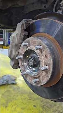 Toyota hilux install new front drive shaft #automotive #carpart #mechanic