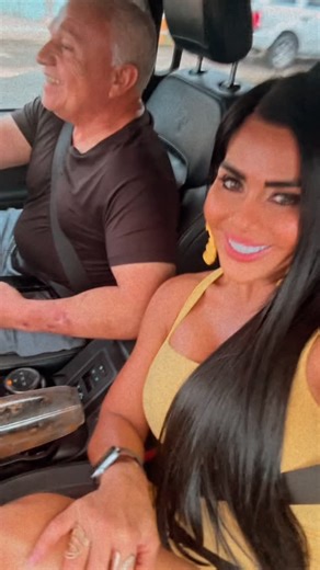 Maripily on Instagram: "Aquí con mi Papi bello y mis ocurrencias con el que no paro yo de joderlo 🤭🤣😂Amo estos ratitos así con mi Padre adorable 🥰"