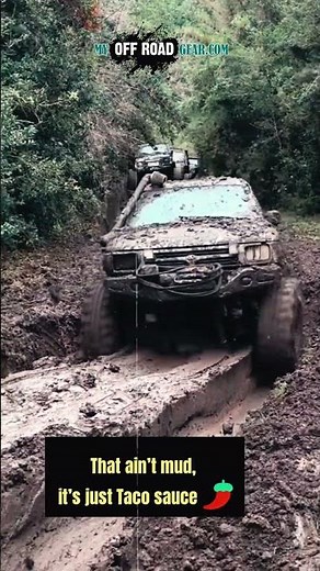 Toyota Tacoma – Mud Bogging Like a Boss 🌊🚙