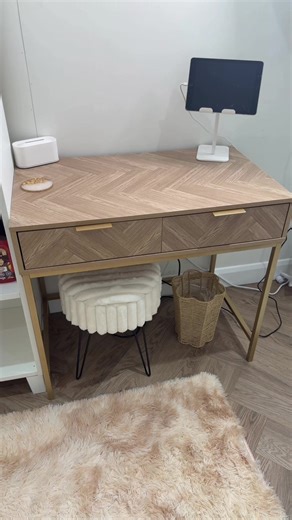 Stylish Dressing Tables for Your 2026 Bedroom