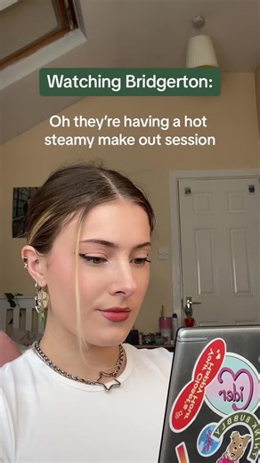 Bridgerton: Hot and Steamy Make Out Session - Episode 4!