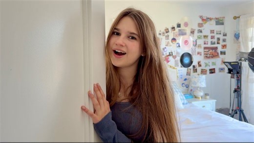 Karolina Protsenko的新Vlog: 梦中情房Room Tour! (我睡觉、练琴和创作的地方)