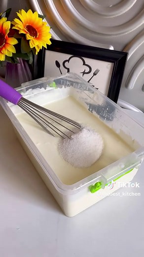 How to Make Delicious Vanilla Yogurt at Home