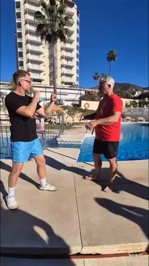 We went over some ideas of how to punch with Siu Nim Tao related techniques and principles and the same for long distance punches as we use in our Chum Kiu program. And of course how to shift from one concept to the other. #kungfu #wingchun #practicalwingchun #martialarts #selfdefense #uct #sathyongkuen #sifubenno #sifuwai #spain #summercamp | Sifu Benno Wai