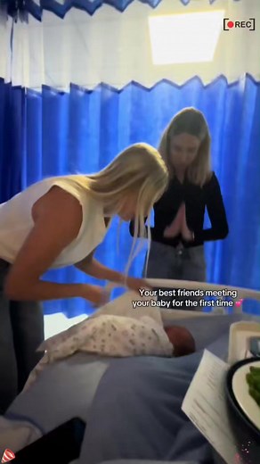 60K views · 1.3K reactions | When your best friend meets your baby for the first time  #BestFriends #emotionalmoments #emotional #reunion #surprise #usa | Surprise Seen | Facebook