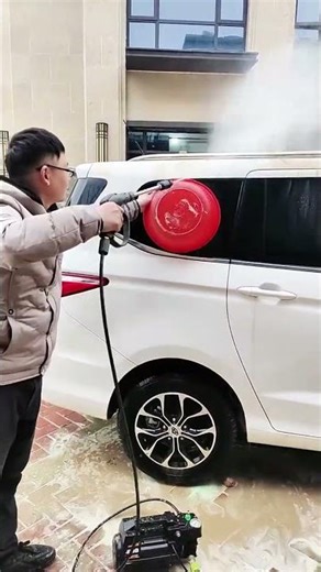 Home-use high-pressure car washer, powered by 220V household lighting,