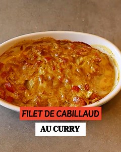 277K views · 1.5K reactions | Recette facile de poisson en sauce Ingrédients : 4 filets de cabillaud (environ 700 gr) 20 cl de crème fraiche 10 cl de vin blanc sec 2 échalotes 2 cuillères à soupe d'huile d'olive 1 cuillère à soupe de curry 1 gousse d'ail 1 poivron rouge Sel/Poivre Temps de réparation : 35 min Temps de cuisson : 20 min à four 200°C | La Cuisine de Philippe | Facebook