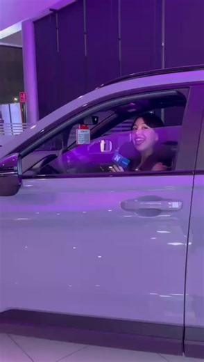 ✨ Honda CR-V HEV 2026 Sport Touring Tecnología híbrida, diseño sofisticado y tracción total para llevarte a donde quieras. Sistema AWD: Tracción en las 4 ruedas que se adapta al terreno. Motor híbrido de dos motores: Eficiencia y potencia sin comprometer el control. Diseño Sport Touring: Elegante, moderno y listo para cualquier aventura. Conduce con seguridad, confort y el respaldo de una marca confiable que lleva años contigo. 📍 Disponible en Monterrey, Coahuila, Chihuahua y Tamaulipas. 📞 Con