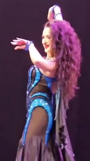 𝑨𝑵𝑵𝑨 / 𝑾𝒐𝒓𝒍𝒅 𝒇𝒂𝒎𝒐𝒖𝒔 𝒃𝒆𝒍𝒍𝒚𝒅𝒂𝒏𝒄𝒆𝐫 & 𝒕𝒆𝒂𝒄𝒉𝒆𝒓⭐️ on Instagram: "Part of my show in Malaysia 🇲🇾 One of my favorite song🤍 . Costume by @anna_ostrovska_ 🤍 . . . . . . #annachepets #annabellydancer #dance #orientaldance #arabicdance arabicdance💃 rakssharki queen bellydancers bellydancer bellydance egypt likeforlikeback likesforlike lovebellydance bellydancelove @anna_chepets_fans @infoarabe @belly_dancejewels @bellydance.shoutout @bellydancersbest @bellydancers_eg @b