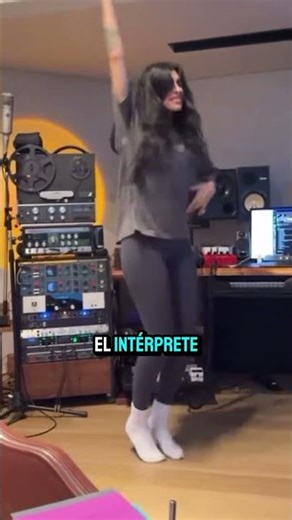 ALEJANDRO FERNÁNDEZ ANSWERS: WILL THERE BE A DUET WITH CAZZU? #seprendiolabanda ##noticias