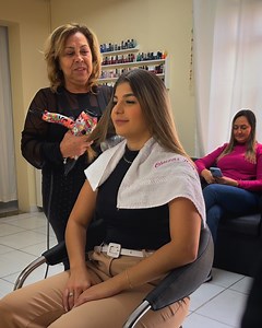 1.5M views · 51K reactions | Essa mãe dava preferência para uma filha e desprezava a outra, e vejo o que aconteceu ... | RM Novelinhas | Facebook