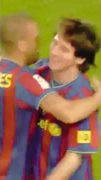 The REAL Reason Messi Doesn’t Shoot Sometimes 😳🔥#shorts #shortsfeed #football