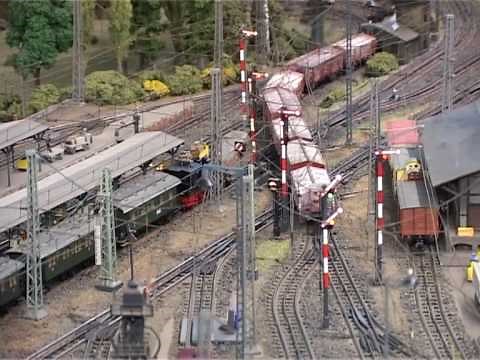 Modellbahn H0 - Nostalgische Trix-Express-Anlage (Teaser, Link zum Gesamtfilm in Beschreibung)