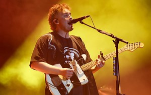 Watch the moment superfan Bryon joined Sam Fender on stage to play ‘The Borders’ at Boardmasters 2024