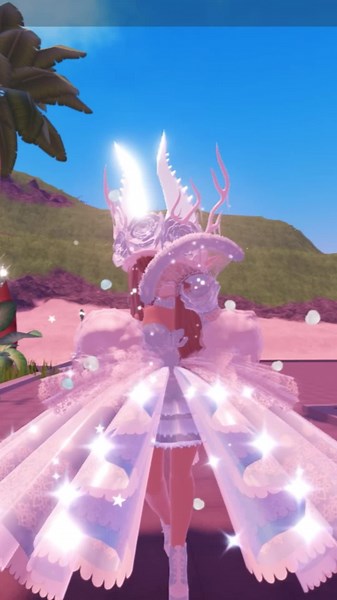 My favourite hair combos. #robloxfyp #royalehigh #roblox #royalehighvideos #royalehighroblox★ #royalehightiktokers #rh #robloxhaircombos #royalehighhaircombos #haircombos #hair #hairstyle