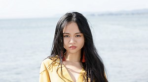 遥海、美しい無人島で歌う「記憶の海」のMUSIC VIDEO公開