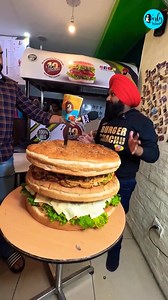 35 Kg Burger In Hoshiarpur _ Curly Tales #reelfb #burger #curlytales 😍 | Curly Tales
