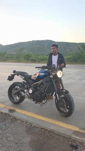 XSR900 Yamaha: ဘီးကြီးသီးသန့် ရောင်းဝယ်ရေး