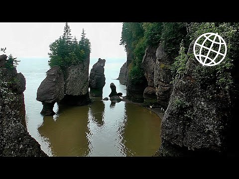 Hopewell Rocks, Bay of Fundy, Canada [Amazing Places]