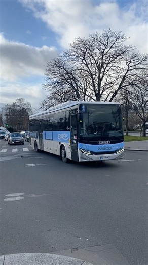 Crossway GNV en formation sur le tracé du 351 ! #shorts #buses #transdev #iveco #crossway