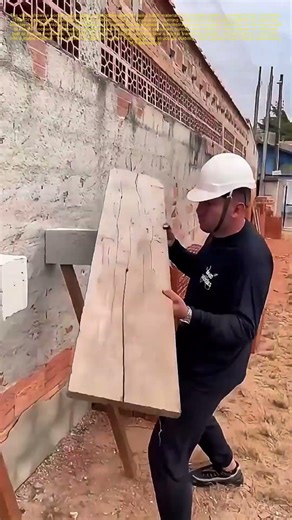 Building a Temporary Scaffold: How DIY Ingenuity Solves Construction Challenges