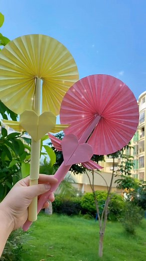 Children's Day is coming, let's make a fairy stick fan that can be opened for the child, it looks good, the wind is quite strong, it is a must for summer! #origami #origamiart #art #handmade #paperart #paperfolding #paper #papercraft #origamipaper #papiroflexia #origamilove #diy #origamiartist #papercrafts #origamilovers #instaorigami #craft #origamiwork #d #design #creative #artist #paperartist #love #origamicrane #modularorigami #origamifun #paperfold #kusudama #origamicraft paper craft | pape