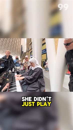 Talented Catholic Nun Captivates Commuters With a Heavenly Piano Performance 🎹✨ | Beautiful World