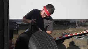 45K views · 959 reactions | 푾풉풐 푰풔 푹풖풃풃풆풓 푫풂풅풅풚? Ben Shelton introduces you to Noah Bushman, the Dirt Late Model tire specialist for Ryan Gustin and Todd Cooney Racing. | FloRacing | Facebook