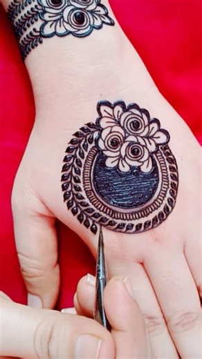 #easymehndidesign #simplemhndi #simplemehndidedigns #mehndidesign #makeuptutorial #mehndihenna | Salma Mehandi Art