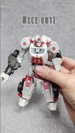 Transformers war for Cybertron Studio Series 09 Gamer Edition Autobot Ratchet