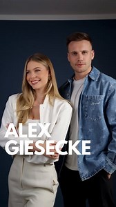 Emilia on Instagram: "Wer von euch kennt Simpleclub? 🎓 NEW PODCAST mit @alexgiesecke einem der Gründer von simpleclub ! #growbeyond - In der neusten Folge spreche ich mit dem Gründer von simpleclub, Alex Giesecke, über das Bildungssystem Deutschlands und die einhergehenden Chancen die sie als junges Startup ergriffen haben, um heute eines der größten Lernplattform Deutschlands zu sein. Alex spricht mit mir über private Bürgschaften, die Gründung eines StartUps mit 120 Mitarbeitern, Existenzängs