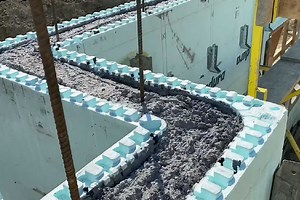 Nudura, un bloc de construction coffrant et isolant pour des maisons sans climatisation ni chauffage