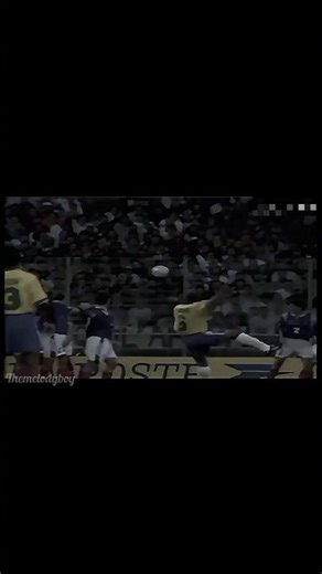 Roberto Carlos: The Science of the Iconic "Banana Shot" ⚽🔥
