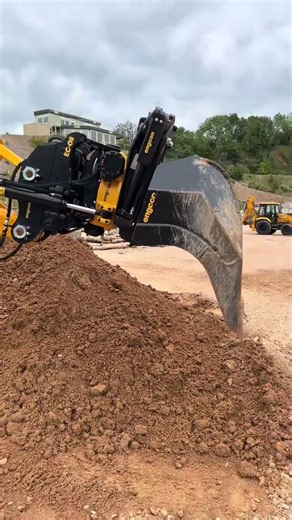 Engcon tiltrotator on a JCB 4CX backhoe Loader What do you think If #excavator